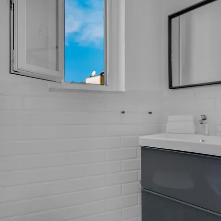 Duomo-isola Design-self Check-in Milano